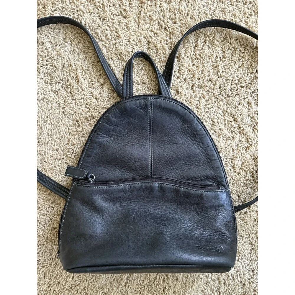 Tignanello Black Soft Leather Zipper Backpack Minimalist Dome Shaped Vintage